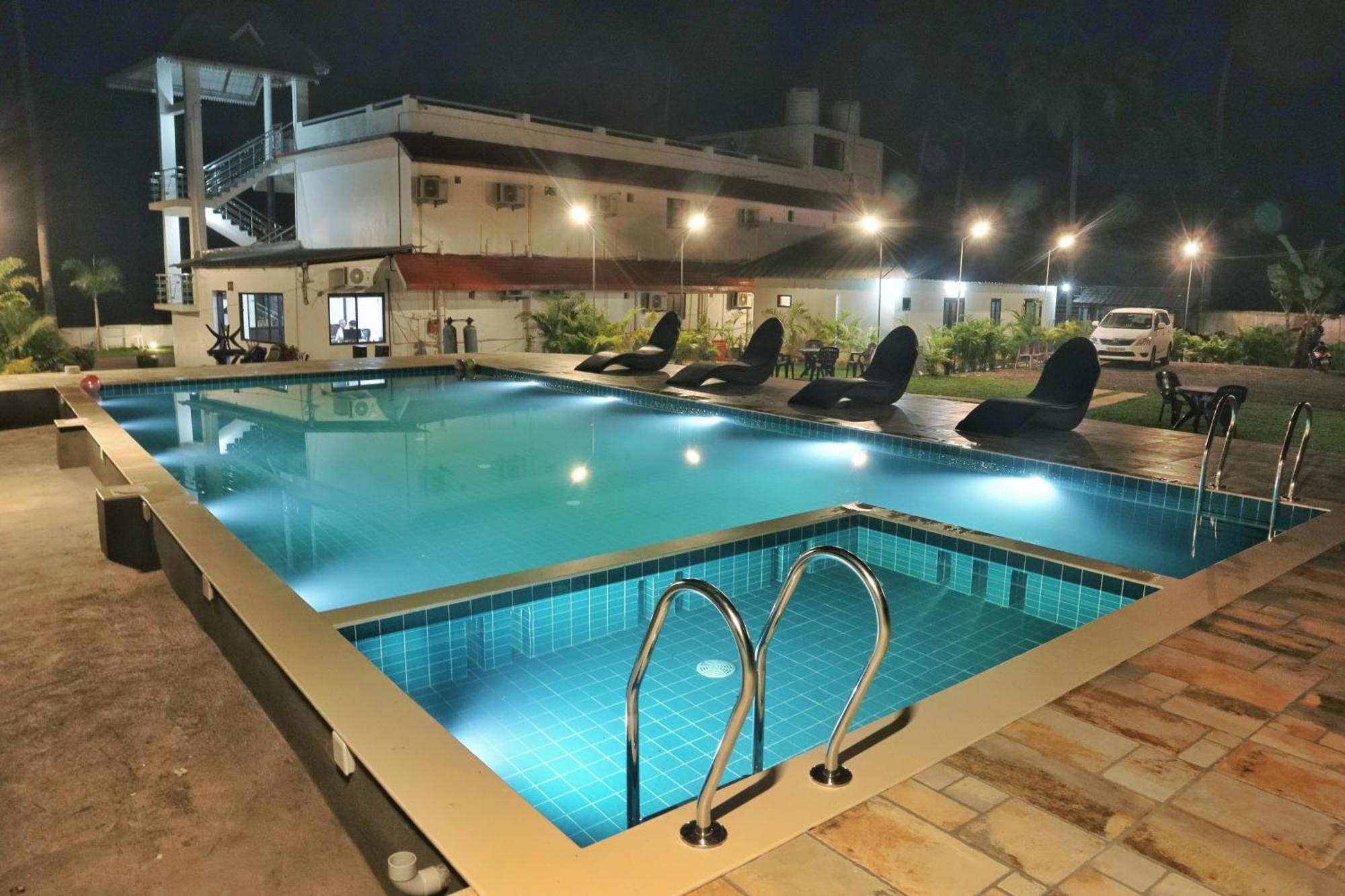 Alappuzha Vembanad Village Backwater Resort מראה חיצוני תמונה